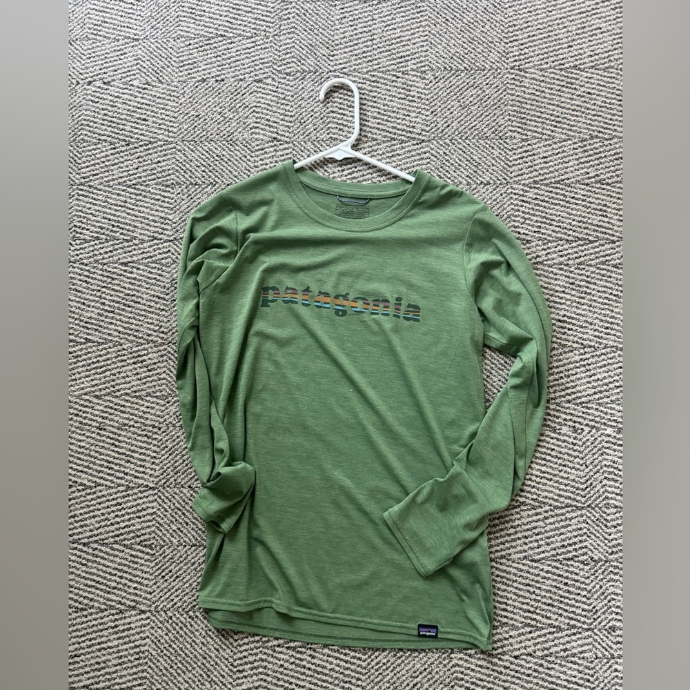 Patagonia  Green Long Sleeve Logo Capilene Women’s Shirt Size X-Small